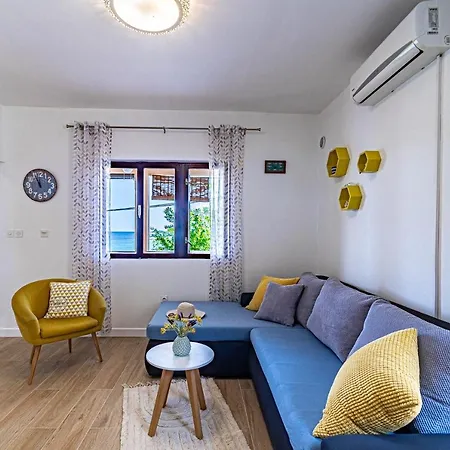 Korina Gradina * Vela Luka