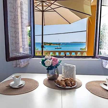 Apartment Korina Gradina *