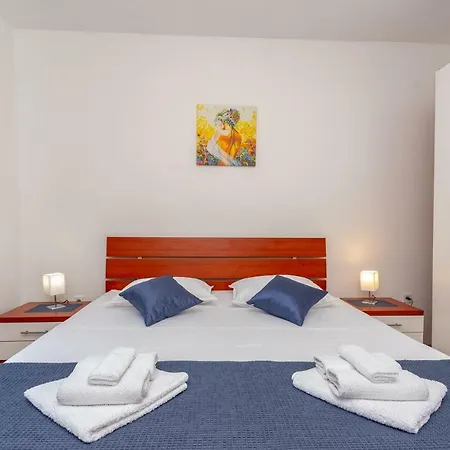 Korina Gradina Vela Luka