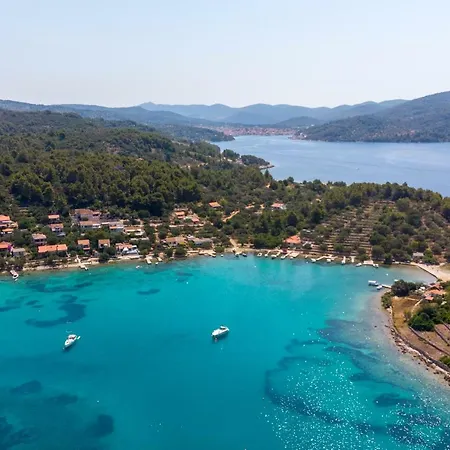 Korina Gradina 公寓 *