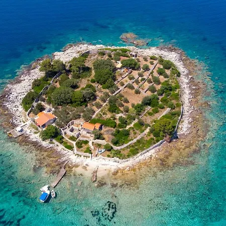 Korina Gradina * Vela Luka